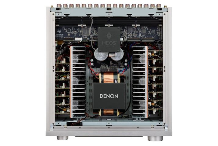 uAVC-A1Hv̓BL̂悤ɂł̂قALrlbĝXs[J[[qȂǂЂƂgݏグĂ