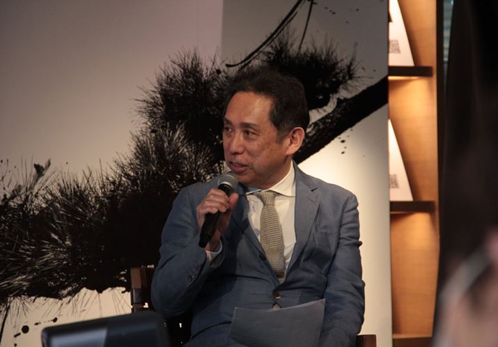 ŌɁAAV]_Ƃ̑勴LYQXgXs[J[Ƃēoꂵ