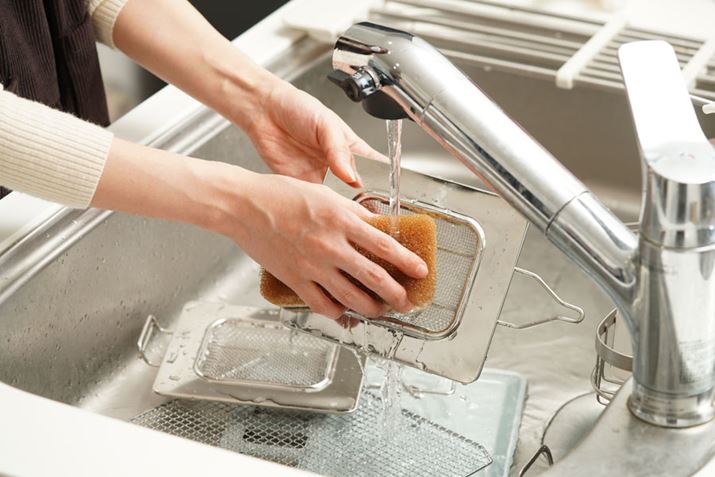 uzbgThbVvɂ̓bV̂Ő􂢕ςccƐSzĂ܂AʂɎgĂΖڂɐHނȂǂl܂邱Ƃ͂Ȃ̂łJ܂BĂԂ₭󂯎MOĐ􂦂܂