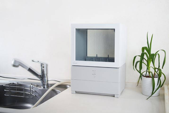 dʂ͖7.5kgȂ̂ŁAݒuyXB{̔wʂɂrz[X̓VNɐ悤ɃZbg܂傤BdR[h͖̒1.9m