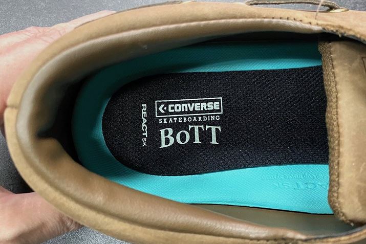 ՌzEϋvE_ɂ鍂xtH[gAƂ[ݍ݂ނ悤ɐ݌v邱ƂŃz[hコĂE.V.A.q[JbvuREACT SKv𓋍ځBł́AXyVȁuBoTTṽSvgĂ܂