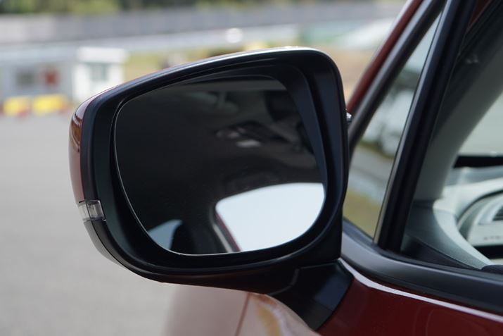 ^ĎEコȂA^Ɠx̎E\mۂhA~[BTChJ̏oȂȂǁAڂ̈ۂƋCR̗PłĂ܂