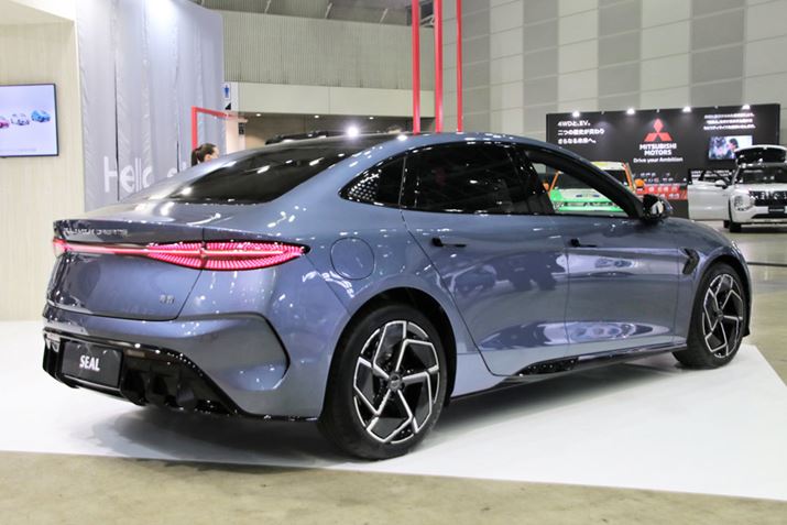 uSEALṽtgAGNXeABق́uCmV[YvƓlACRZvgɃfUCĂAX|[eB[ŃGKgȃfUCB܂A͐\ɂĂAcdl0.21ƓNXōx̐llĂ