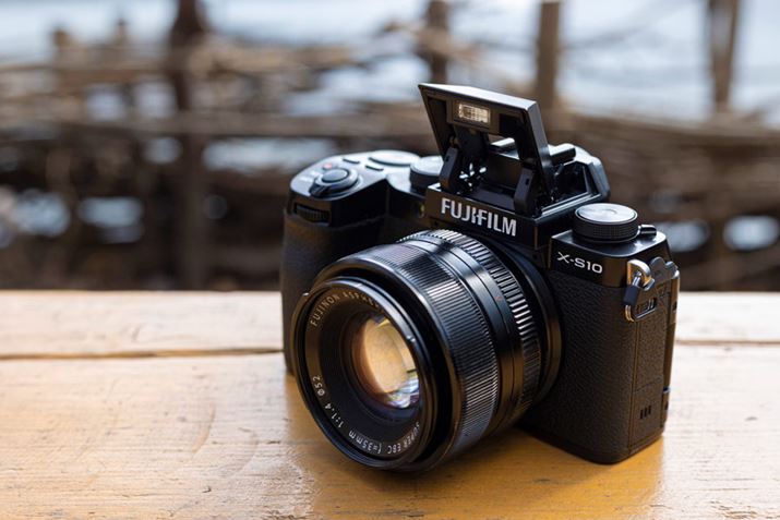 Ȃ݂ɁAuX-S10v͓tbVtI v킸gтĂ܂܂Aŋ߂ł͓ڂĂȂJĂ̂ŉCɂꂵXybNł