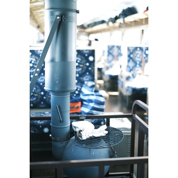 Xg[uԂȂ̂ŁAԓł͍DȂ̂Ă܂B̓XCJƔMłX-S10AXF35mm F1.4 RA35mmi35mmZ53mmjAiDAEAF1.4A1/50bAISO80AzCgoXFI[gi͋CD/R-5AB+2jAtBV~[VFNVbNlKBeʐ^i4160×6240A10.3MBj