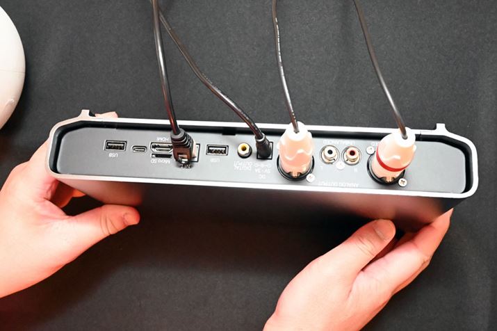 uPRIMOv̔wʁBAiOo͂̓AoXƃoX2npӂĂ