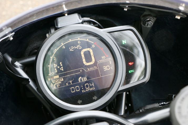 [^[͊ی`AfW^BVtgCWP[^[3iKɐ؂ւ郉CfBO[h\ł