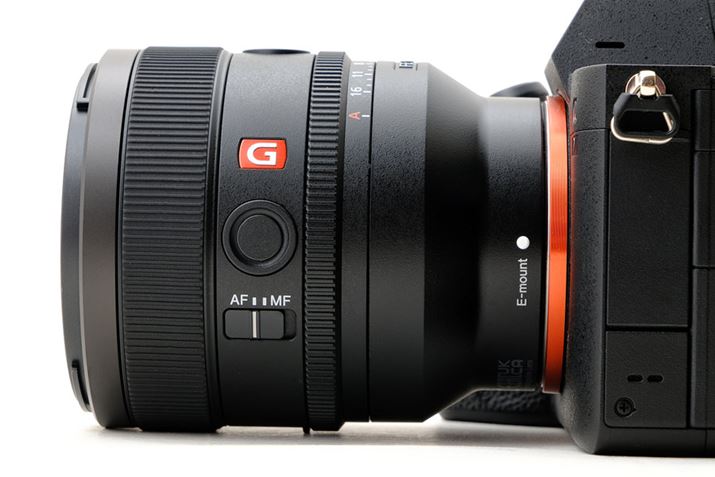 utH[JX[hXCb`v̏ɁutH[JXz[h{^v𑕔