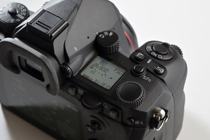 ʉE̕\plɂ͔F̃obNCg̗p