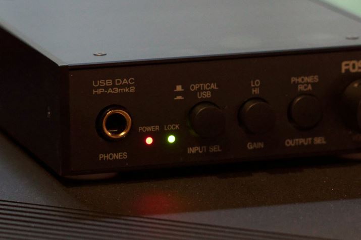 fBXvCȂA͐؂ւ{^̃I/ItȂ̂ł킩Â炢łAfW^MMƓ̓{^̍ɃO[́uLOCKvCWP[^[_̂ŁgĂhƂ킩܂