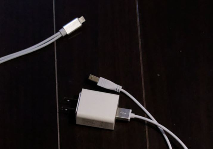 yĐɂuiPhonev֋dȂLightningUSBڑł҂USBP[ugpB͂ȂȂ֗ł