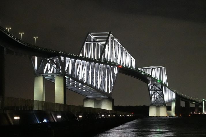 u7r IIIvISO102400ŖiBe܂7S IIIAFE 24-105mm F4 G OSSA24mmAISO102400AF5.6A1/160bAzCgoXFI[gANGCeBubNFSTBeʐ^i4240×2832A5.2MBj