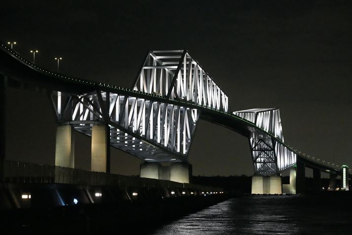 u7R VvISO51200ŖiBe܂7 IVAFE 24-105mm F4 G OSSA24mmAISO32000AF5.6A1/60bAzCgoXFI[gANGCeBubNFSTBeʐ^i9504×6336A23.7MBj