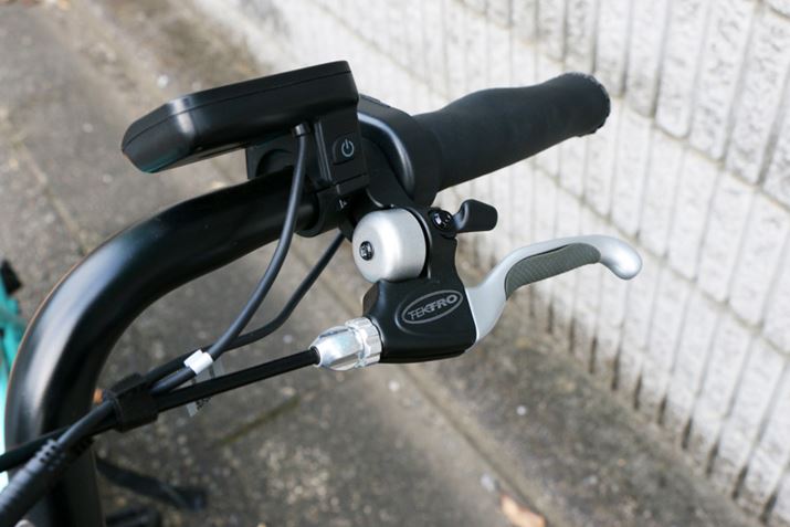 葤̃u[Lo[ɂ̓xBڗȂʒuɑĂ̂ŁAfUCȂȂ