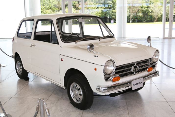 1967NɔꂽuN360v̕ՓIȃfUCRZvgp