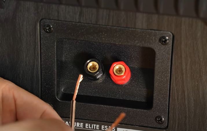 Xs[J[[q͕KvXƃ}CiXyAɂȂĂ܂B̏ꍇAvX͐ԁA}CiX͍[qłBŏdvȂ̂́AXs[J[ƃAṽvXƃ}CiX킹邱ƁBǂ炩tɂĂ܂ƁAĐ܂B̂߁AXs[J[P[uɂ͕sɑ铱̕Еɉ炩̃}[NtĂ邱ƂقƂǂłB̃P[uɂ͐Ă̂ŁA}CiXi[qjɂȂAƌ߂čƂĂ܂