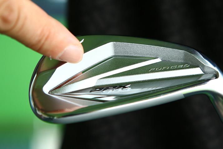 Ԏɂ́AtF[X[@荞񂾁u}CNXbg\v̗pĂ܂AobWɂČ܂