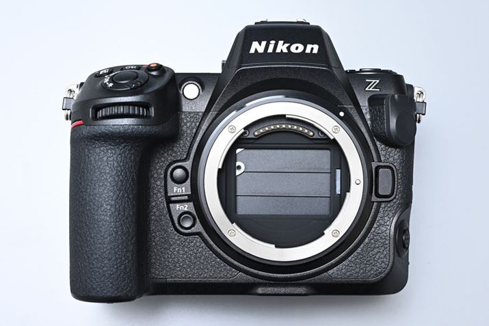 uZ 8ṽTCY144ij×118.5ij×83isjmmŁAdʂ͖910gi[J[h܂ށA{fBLbvAANZT[V[Jo[jBuZ 9vƓlɃJjJVb^[XdlŁAZT[V[hڂĂ