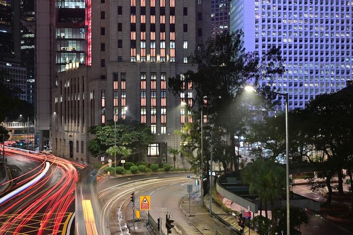 `̋ZX𒷕bIŎBeBŌĂق̂́uNIKKOR yYvƗL4571f̃ZT[ɂēfBe[ׂ̍ȕ`ʂBwrQׂ̍Ƃ܂ŕ`ʂĂ邱Ƃ킩Z 8ANIKKOR Z 50mm f/1.8 SAF10A8bAISO64AWBFI[g0AsN`[Rg[FiAANeBuD-CeBOFȂAܕ␳FAxmCYጸFWAbmCYጸFȂAJPEGBeʐ^i8256×5504A27.6MBj