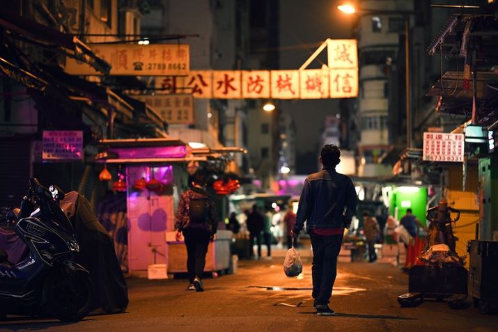 xgĎBeXibvʐ^BxISO2000܂ŏオĂ邪mCY͂قƂǋCɂȂȂxB܂Asg킹Ɂu3D-gbLOvgAxɍÂłʑ̂̌㓪gbLOĂꂽZ 8ANIKKOR Z 50mm f/1.8 SAF1.8A1/125bAISO2000AWBFVANGCeBusN`[Rg[FgCAANeBuD-CeBOFȂAܕ␳FAxmCYጸFWAJPEGBeʐ^i8256×5504A19.4MBj