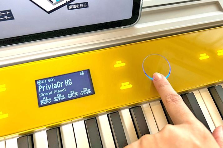 Ȃ݂ɁAu^b`Ov𓮂Ζ{̂łFIł܂AAv̂قꗗȂ瑀ł̂Ŏył