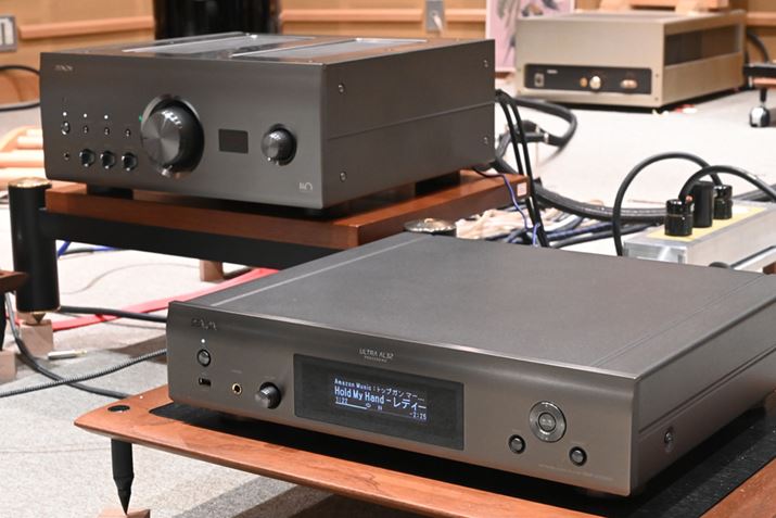 110NLOfuA110vV[YƑgݍ킹z肵Av~AVo[ɉAM[fƂď߂āuA110vV[Yɂ̗pĂOt@CgVo[CAbvꂽ