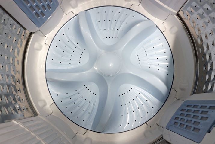 Ǝ`̃pZ[^[Q̂悤ȐNA󕨂𕑂グA㉺ɓւȂ􂢂܂