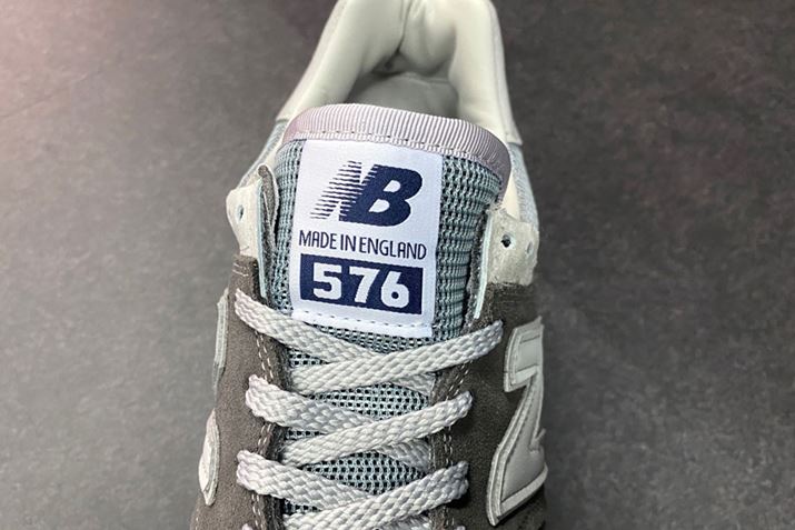 V[^ɂ́AヂfČuMADE IN ENGLANDv̎hJI