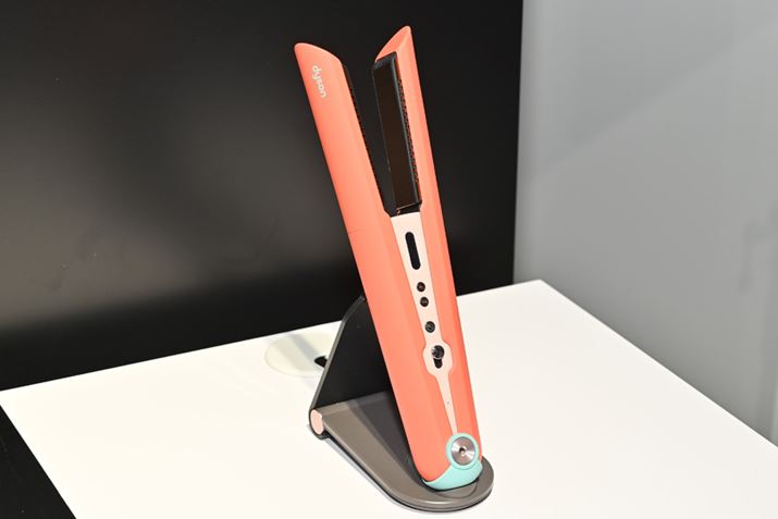 uDyson CorralewAACiZ~bN|bvjv7{\