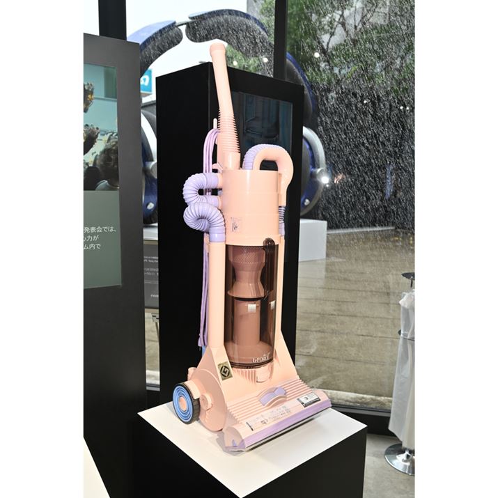 1980Nɓ{Ŕ̔ꂽTCNZp𓋍ڂ|@̏@uG-Forcev