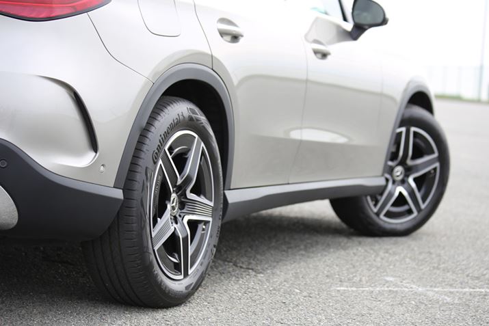 IvV́uAANXXeAOv́A60km/hȉ̑sɃAzC[tgzC[Ƌtɍő4.5xX@\Bŏ]aȂ̂ŁAԂȂǂ̍ۂɈ₷ȂBɁA60km/h𒴂ƃtgzC[Ɠɍő4.5xX̂ős萫܂