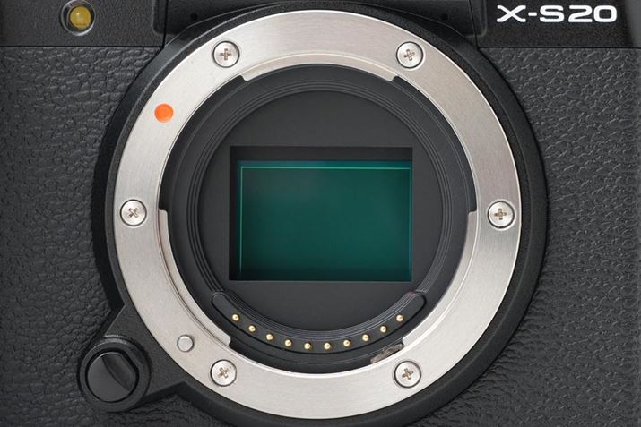 OfƓL2610f̗ʏƎˌ^uX-Trans CMOS 4vZT[𓋍ڂA摜GẂuX-Processor5vւƐi܂