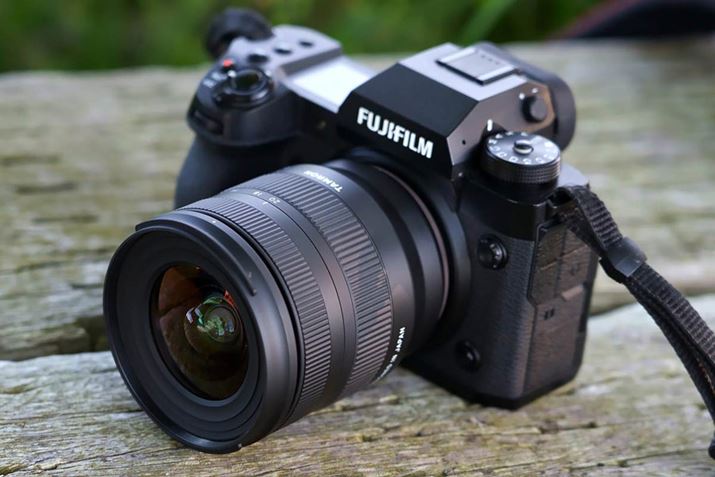 APS-CpƂĕ]̂悢^u11-20mm F/2.8 Di III-A RXDvX}Egpǉ܂