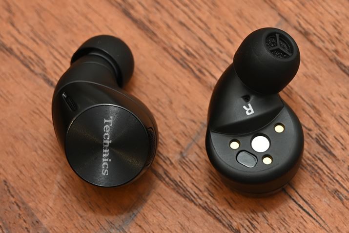 uEAH-AZ60M2ṽCz{́BZT[VɒǉꂽA`͏]́uEAH-AZ60vقڕύX͂Ȃ