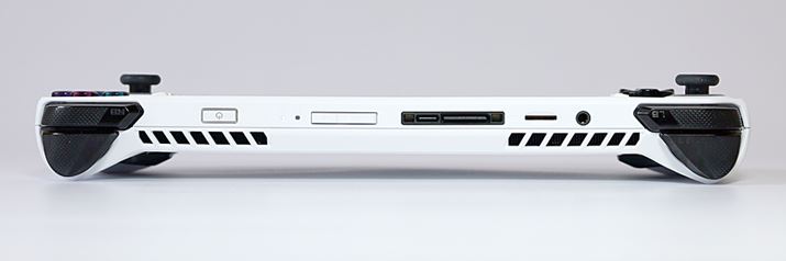 ʂɓڂOC^[tFCX́AUSB 3.2 Gen2 Type-CiDisplayPort 1.4Ad́jAuROG XG MobileC^[tFCXvAmicroSDXC[J[hXbgAwbhzo/}CŃBƂ͎wF؃ZT[t̓d{^Ɖʒ{^Ă܂