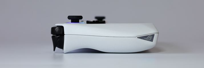 ʂEƓ`łBz[h镔́Aɂx^Ȃ悤ɍׂȃV{H{Ă܂B