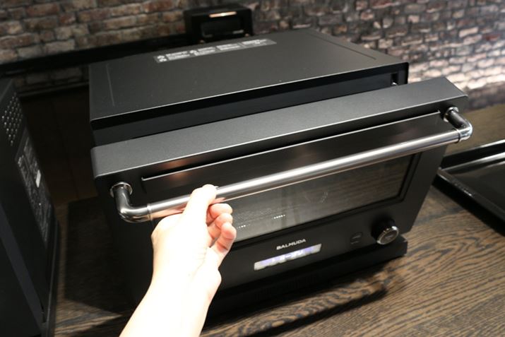 ׂłA߂Ƃ̓X[YɂȂƂ̂ƁBOfuobvƐ悭܂邱Ƃ͂܂񂪁ArƁAmɐVf̂ق炩ɕ܂ۂł