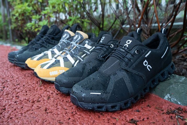 hAȃXj[J[eЂ瑱Xƃ[XI