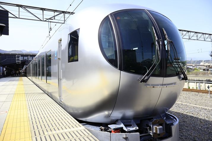 ۂ݂̂tHIȁu}r[vEOS R10ARF-S18-45mm F4.5-6.3 IS STMA18mmi35mmZ29mmjAF5A1/400bAISO100AzCgoXFzAsN`[X^CFiBeʐ^i6000×4000A9.9MBj