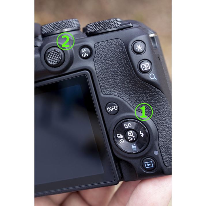 v@\̓j^[ẼNCbNݒ{^㉺E{^i1jŒł܂B}`Rg[[i2j