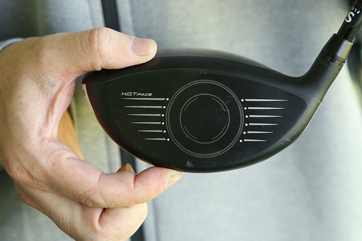 fB[vtF[Xłɂn[hȈۂ܂A㉺Ẽ~Xɂ͂ƂĂłĂ܂BAwbĥ̐\͒XsŁA{[オ₷킯ł͂܂