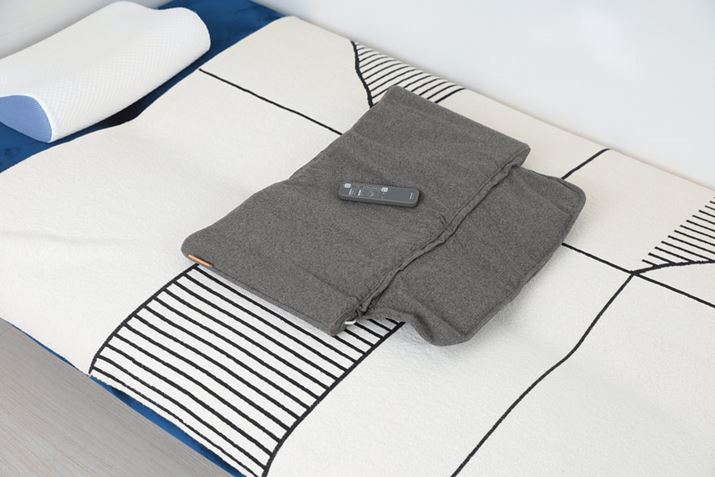 }bT[W[͎gpĂȂƂ̒uꏊɍ邱Ƃ܂Au˂܂قƃtv͔^fUCȂ̂ŁÂ悤ɃxbhɒuĂĂa܂B{̂̏ɋr̂Ăv