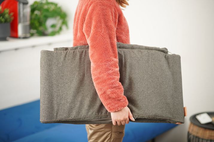 {́AACA_v^[ARidrꂽԁj킹dʂ̎l͖2kgBقǕSɂȂdł͂ȂłA{̂^Ȃ̂ŕЎŕĊyɎ^тł܂