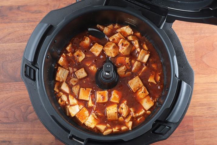 ̌`cԂŊBŜɗ܂Ă邱ƂAHނ̌`ȂŒ̂͊ԈႢȂ悤ł