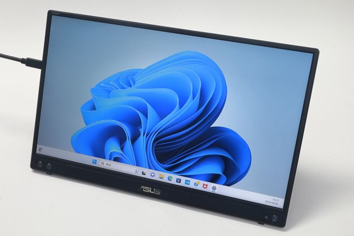 烂oCfBXvCWJĂASUS JAPANBUSB Type-Cւ̑ΉBʐ^͌sf15.6^́uZenScreen MB16ACVv