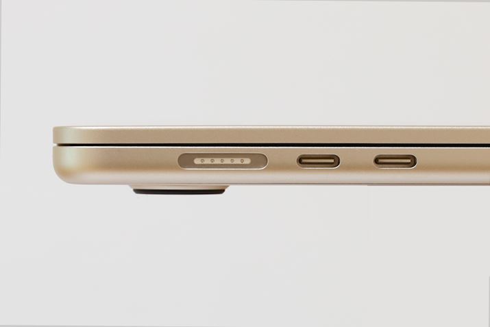 EʂɁuMagSafe 3vThunderbolt 4/USB C|[g×2𓋍ځBThunderbolt 4g΁Aő6K̃fBXvC1ɂȂ܂