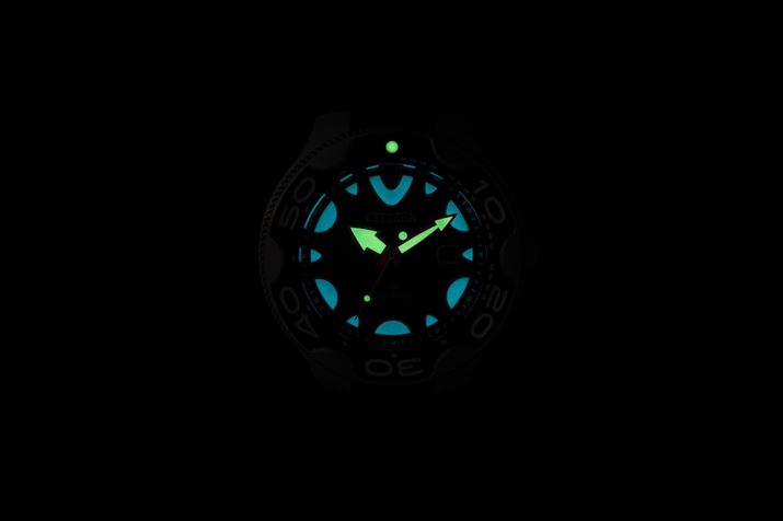 ł́Aɑ̎jIJwbh^CfbNXȂǂ2FŐFĎF