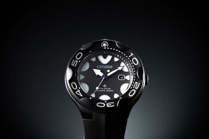 uBN0235-01Ev́AejIKwbh^CfbNX̏NȃI[ubNfBP[X\ʂ̓WFbgubNF̃bL{ꂽ̂łBTCgi66,000~iōj