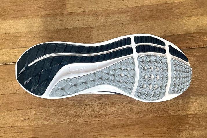 AEg\[̓iCL`̃btp^[BAXt@gRN[gƂܑHłȂAyŐƂIt[hłObv𔭊