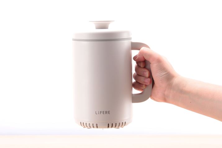 ԂŁAdʂ͖1.3kgBقǏdȂłA肪tĂ̂Ŏ^т₷ł